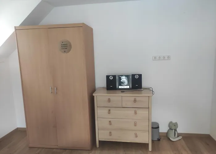 منزل للإقامة Omas Haeuschen Am *